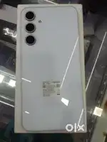 Samsung galaxy a35 8 256 1 year used