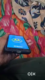 Moto 3gp ram ,32 internal