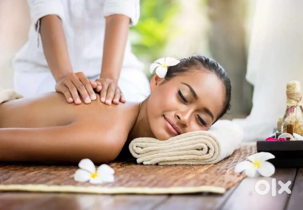 Women Massage therapist