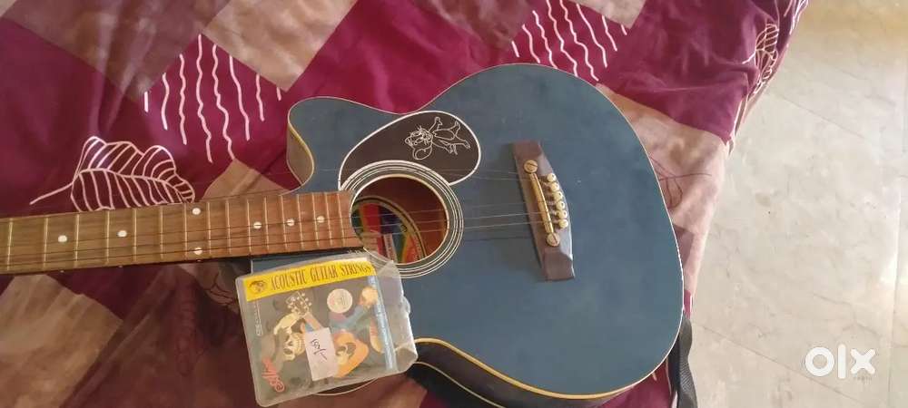 Guitar pick, string bag