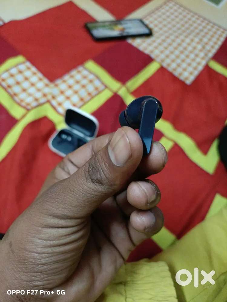 Motorola buds