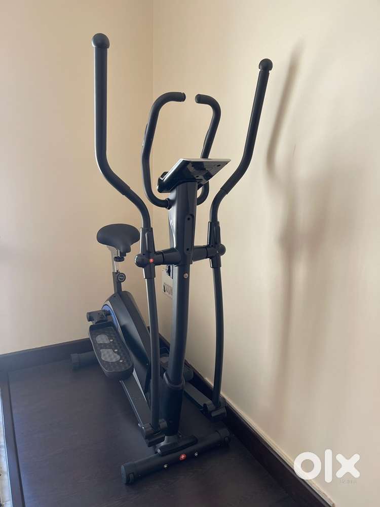 Cardioworld Elliptical Cross Trainer for sale