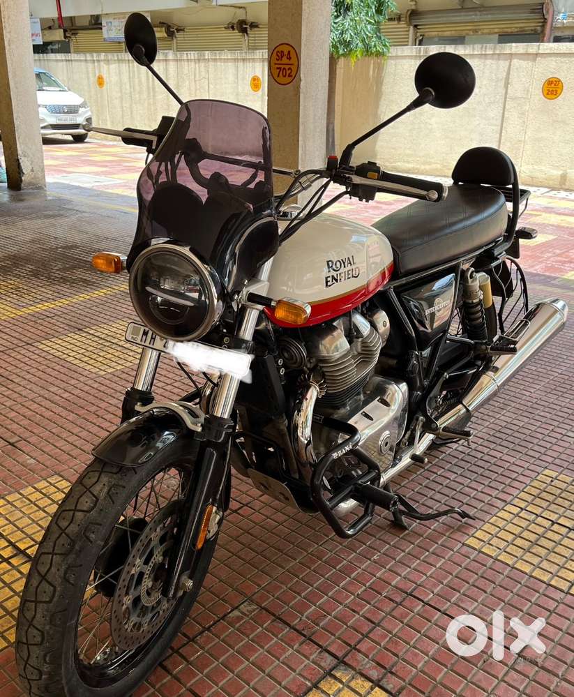 Interceptor 650, Baker Express, with accessories worth 20k