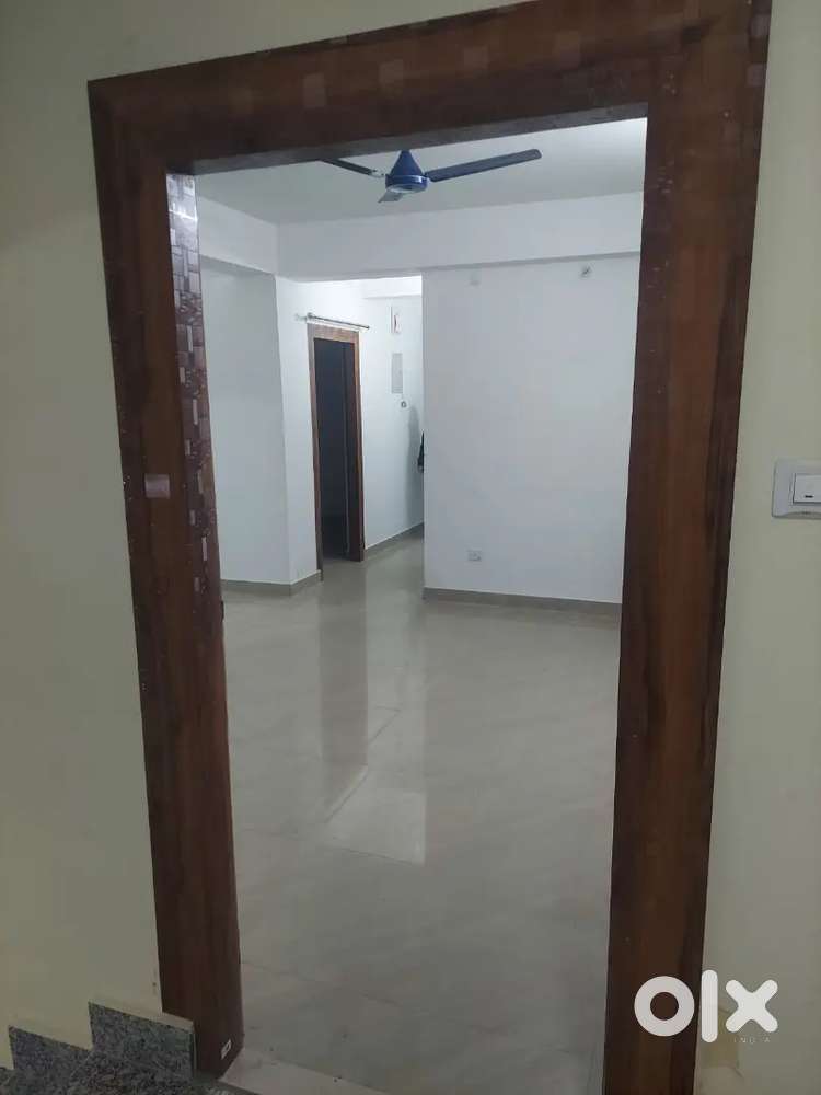 3bhk flat available Rajgarh road