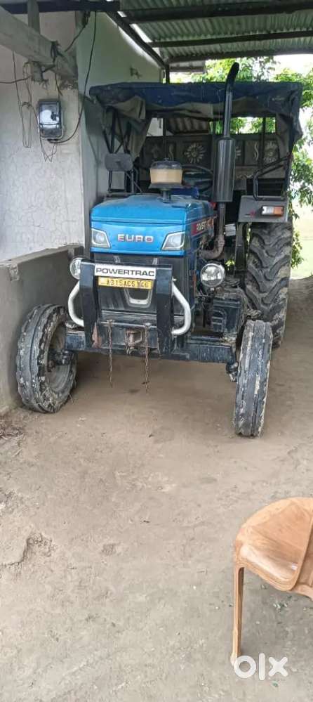 euro15  tractor with trailer