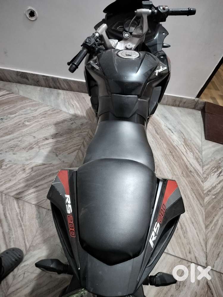 Selling Bajaj Pulsar RS 200 in immaculate condition not a penny work.