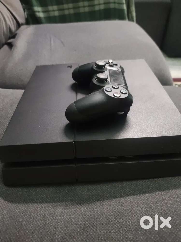 Ps4 with all accessories