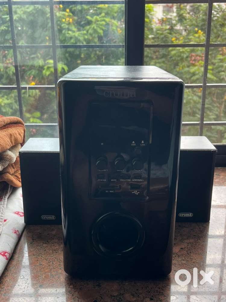 Retro Croma Radio set with 2 speakers