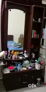 Dressing table
