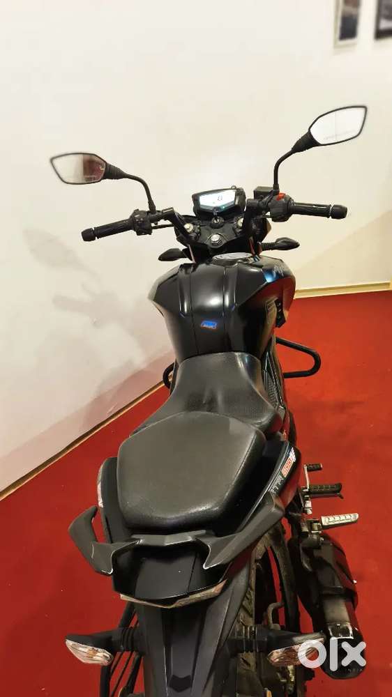 Apache RTR 4V bajaj / TVS / BMW / YAMAHA