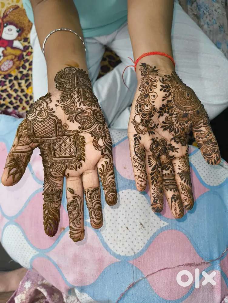 Professional Mehndi Artist