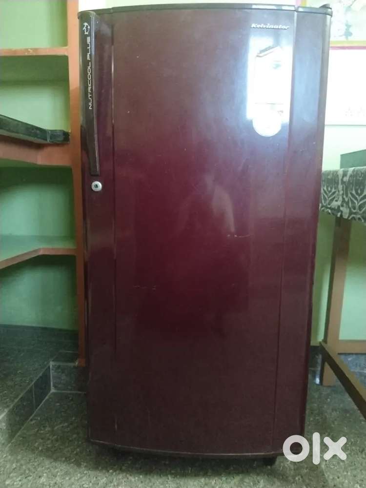 Kelvinator 4 star fridge working in good condition