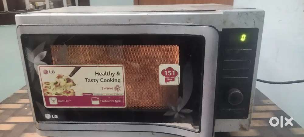 LG oven it's working and good condition