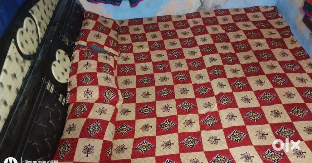 6*6 bed with matresess malasiya wood furniture with storage