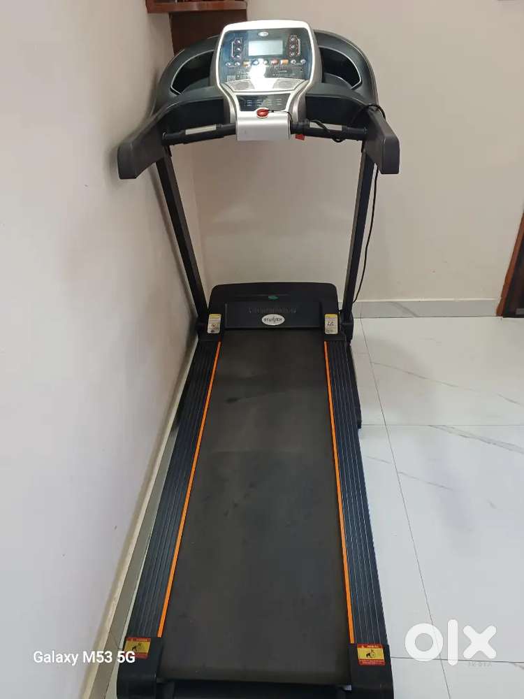 Treadmill, 4 yrs old, good working condition