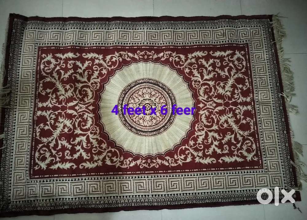 Beautiful well maintained carpets are for sale