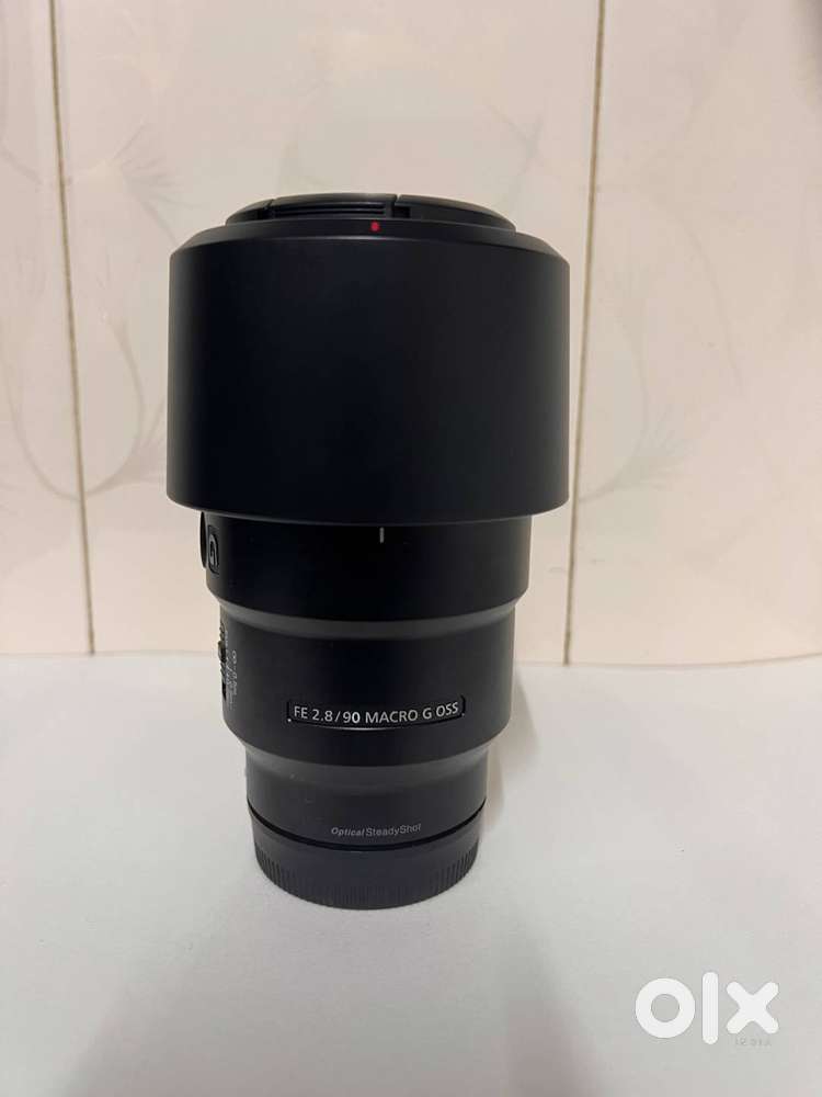 Sony FE 90mm f/2.8 Macro G OSS Lens