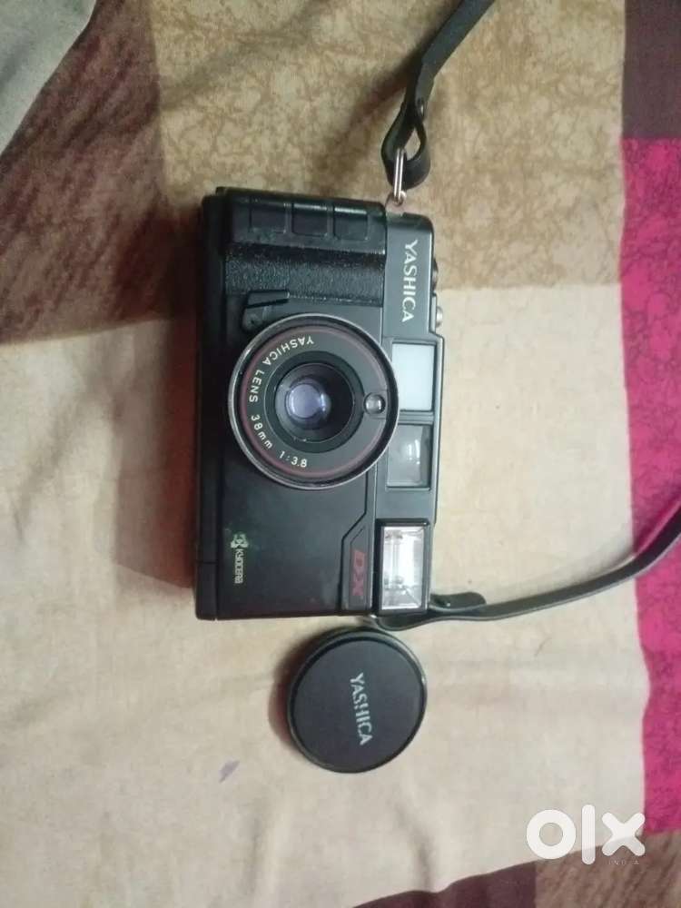Yashica MF2