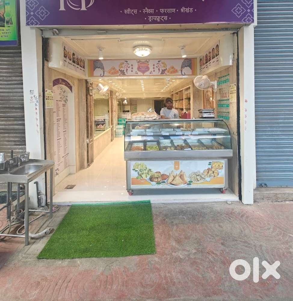 Shop for rent in Dahisar