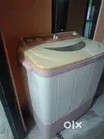 Semi automatic washing machine