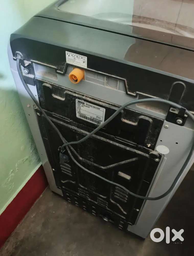 Tv and washing machine