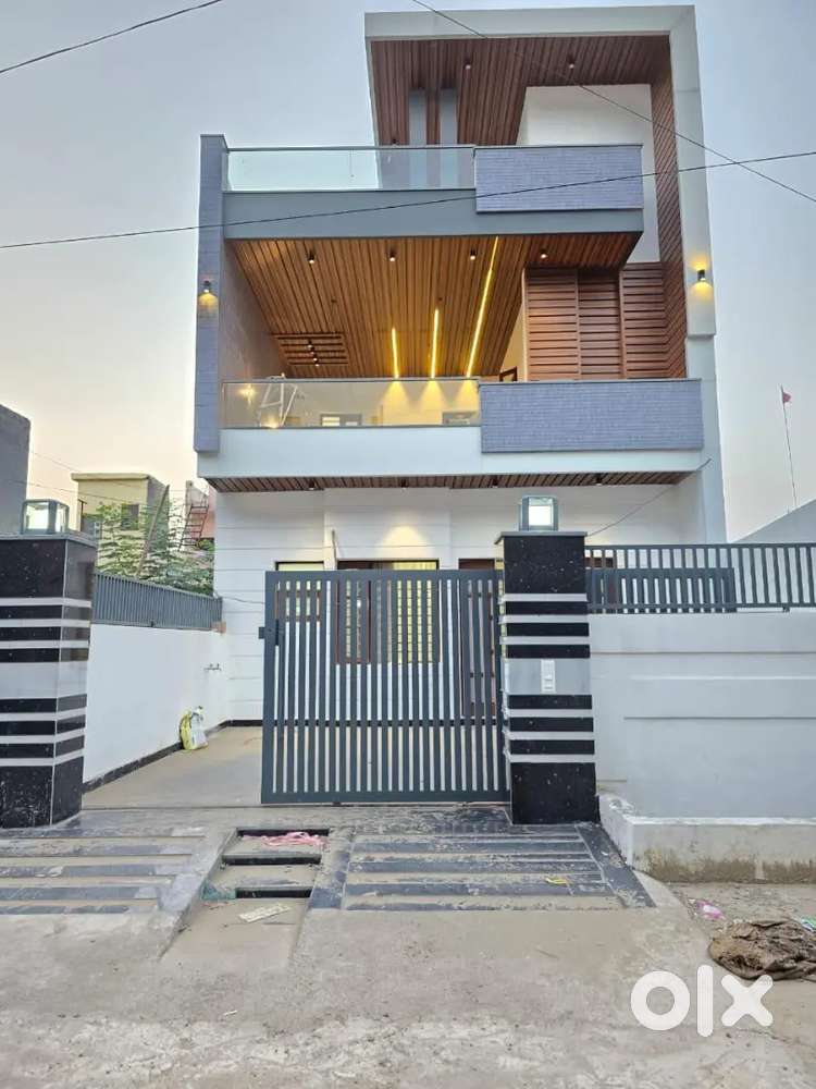 4bhk house 204 gaj ready to move