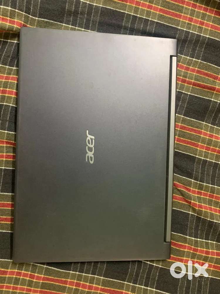 Acer aspire 7