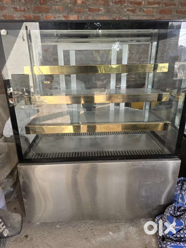 I want to sell two display  fridge