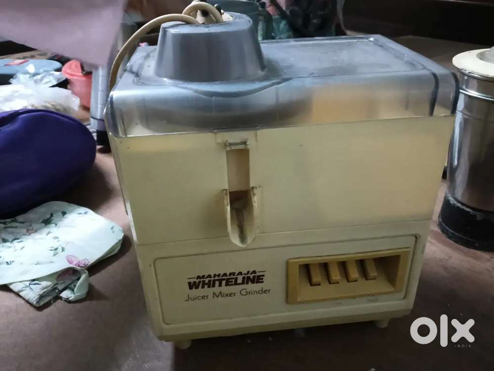 This is a juicer mixer grinder of maharaja whiteline