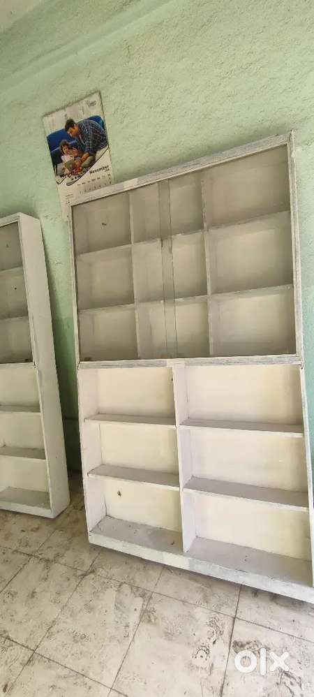 Medical & Shop Display Rack / Wooden Showcase with Glass – Good Condit