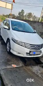 HondaCity 2010 ivtech, pure petrol,  Ac/heater good, VIP NUMBER