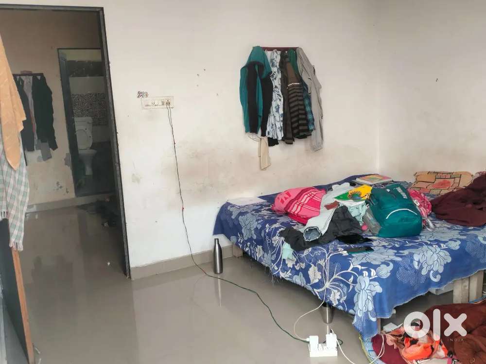 Flat on rent for Bachelor's