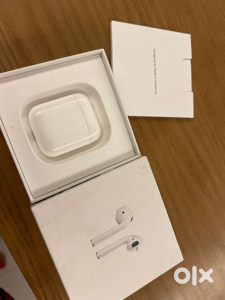 Original Apple Airpods 2nd Generation with box
