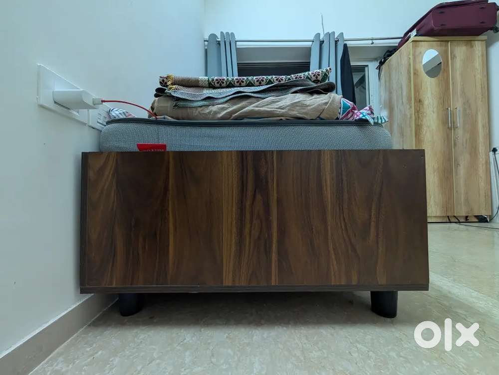 Kurlon Mattress plus Engineered Wood Single Cot with Storage