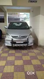 Toyota Innova 2011