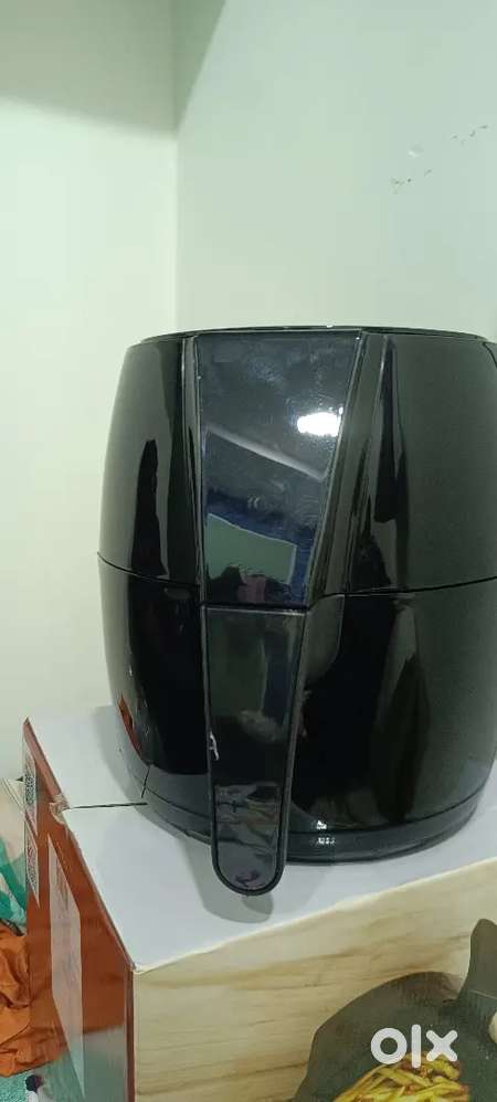 Lifelong Air Fryer 4.2L capacity with 6 presets (1350W)