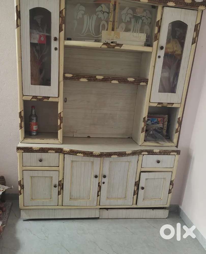 Show case in a good condition