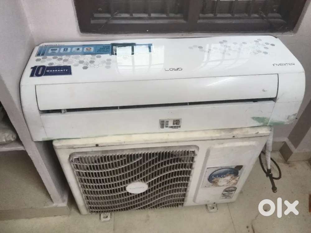 LLOYD 1.5 TON GOOD CONDITION