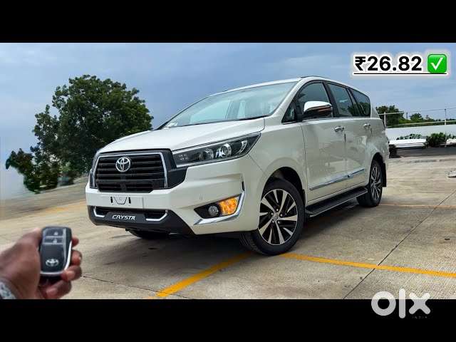 Toyota Innova Crysta, 2025