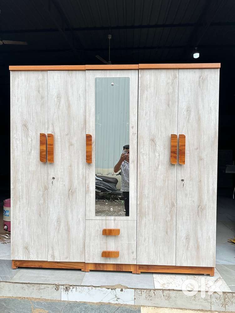 Brand new 5 door wardrobe