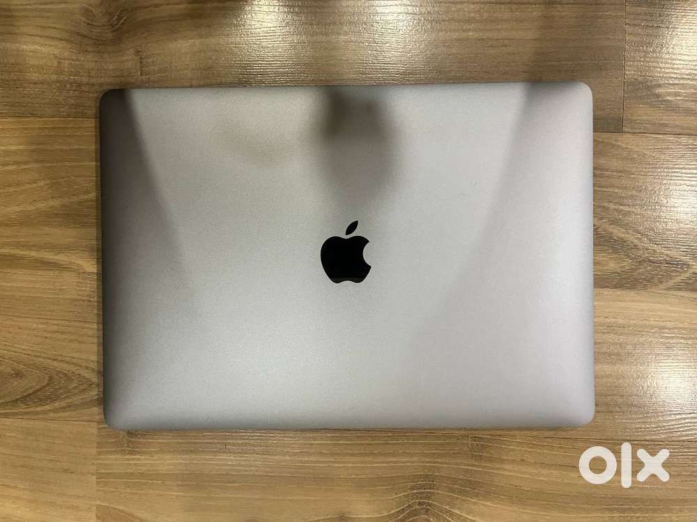MacBook Air 2020 13.3  Intel i5  500 GB SSD  8 GB RAM  macOS 15.1