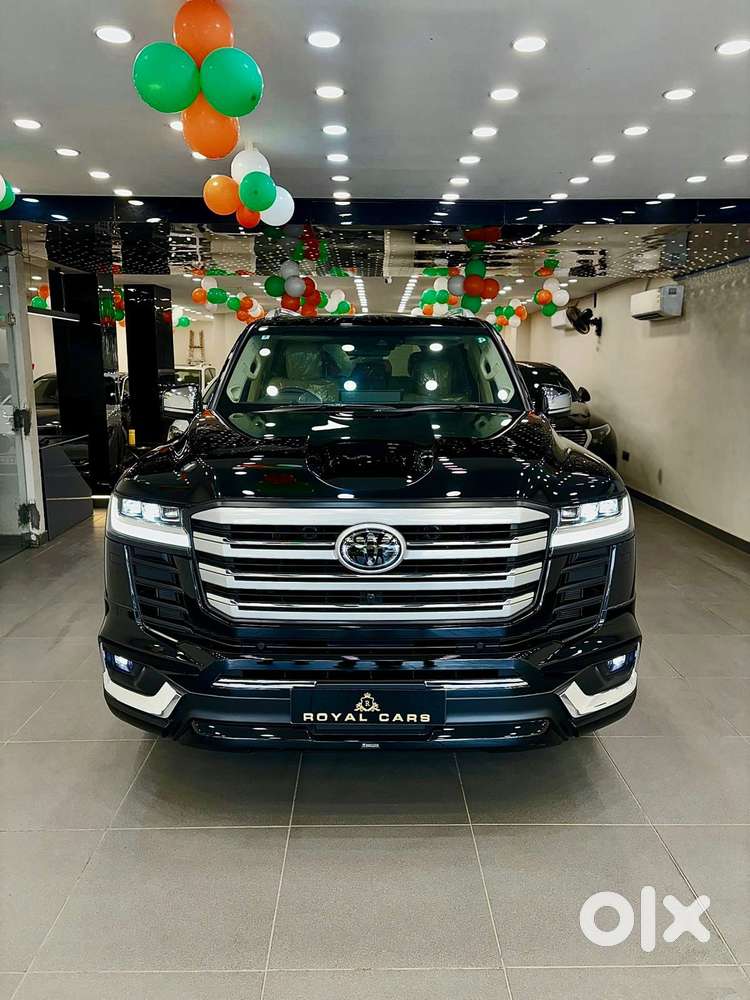 Toyota Land Cruiser ZX petrol, 2025, Petrol