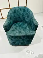 Revolving sofa chair, v good condition..