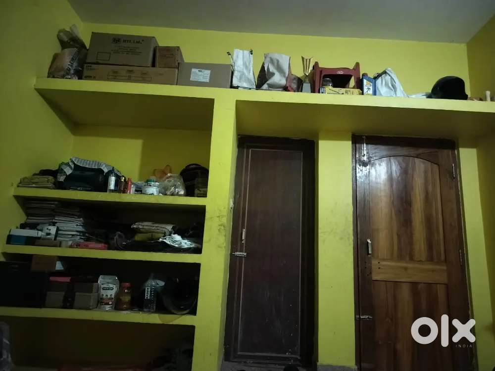 Need a Good Bachelor Room mate for sharing in Garage Square.