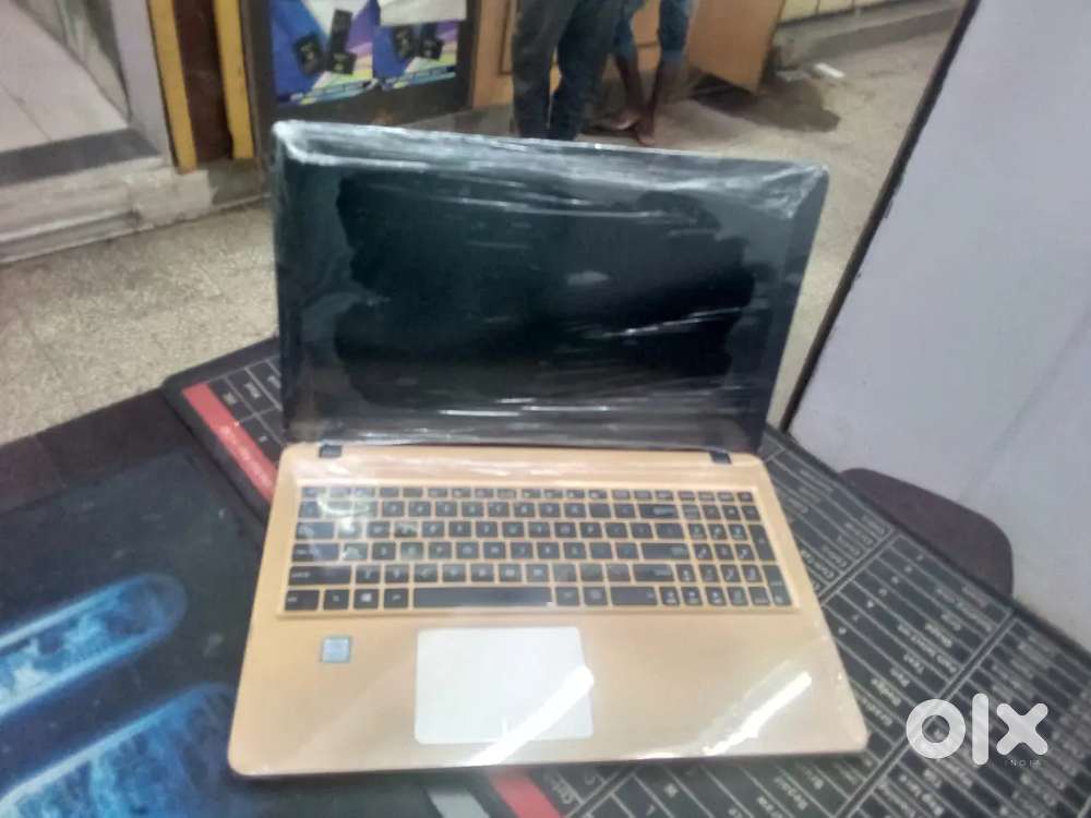 Second hand laptop, mil jaega ekdm saste price mai