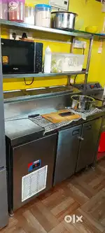 Counter top chiller with shelf