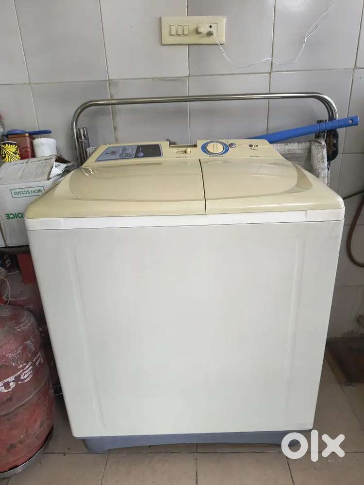 LG 7 KG Semi Automatic Washing Machine