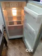 LG ka fridge hai