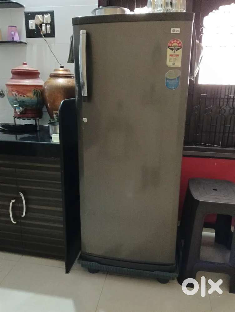 LG refrigerator 230 litre