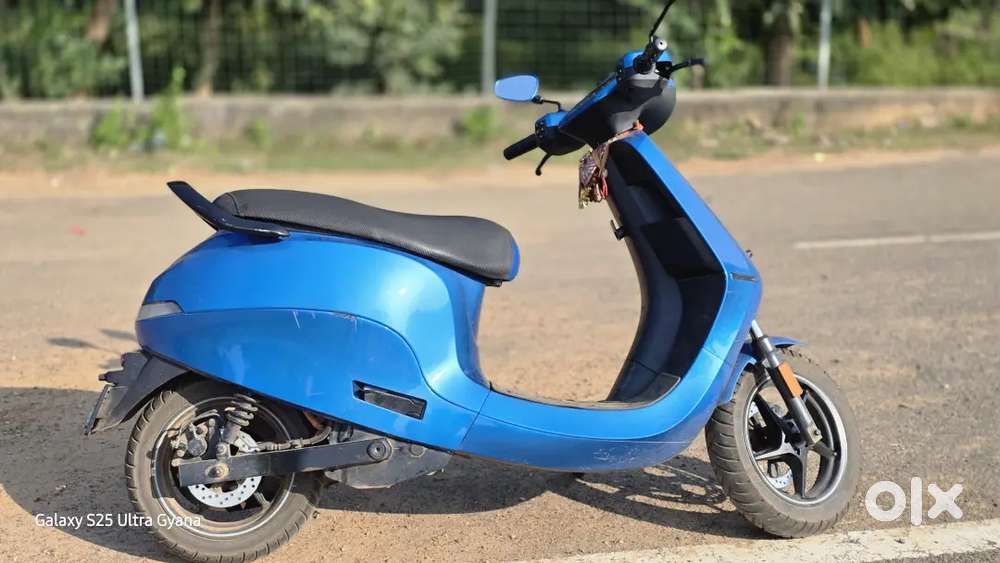 Sell ola gen3  argent basic chain drive cash scoty